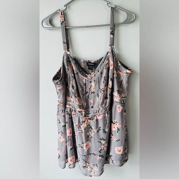 NWT! Torrid size 3 grey babydoll camisole with garden floral print - Picture 5 of 8